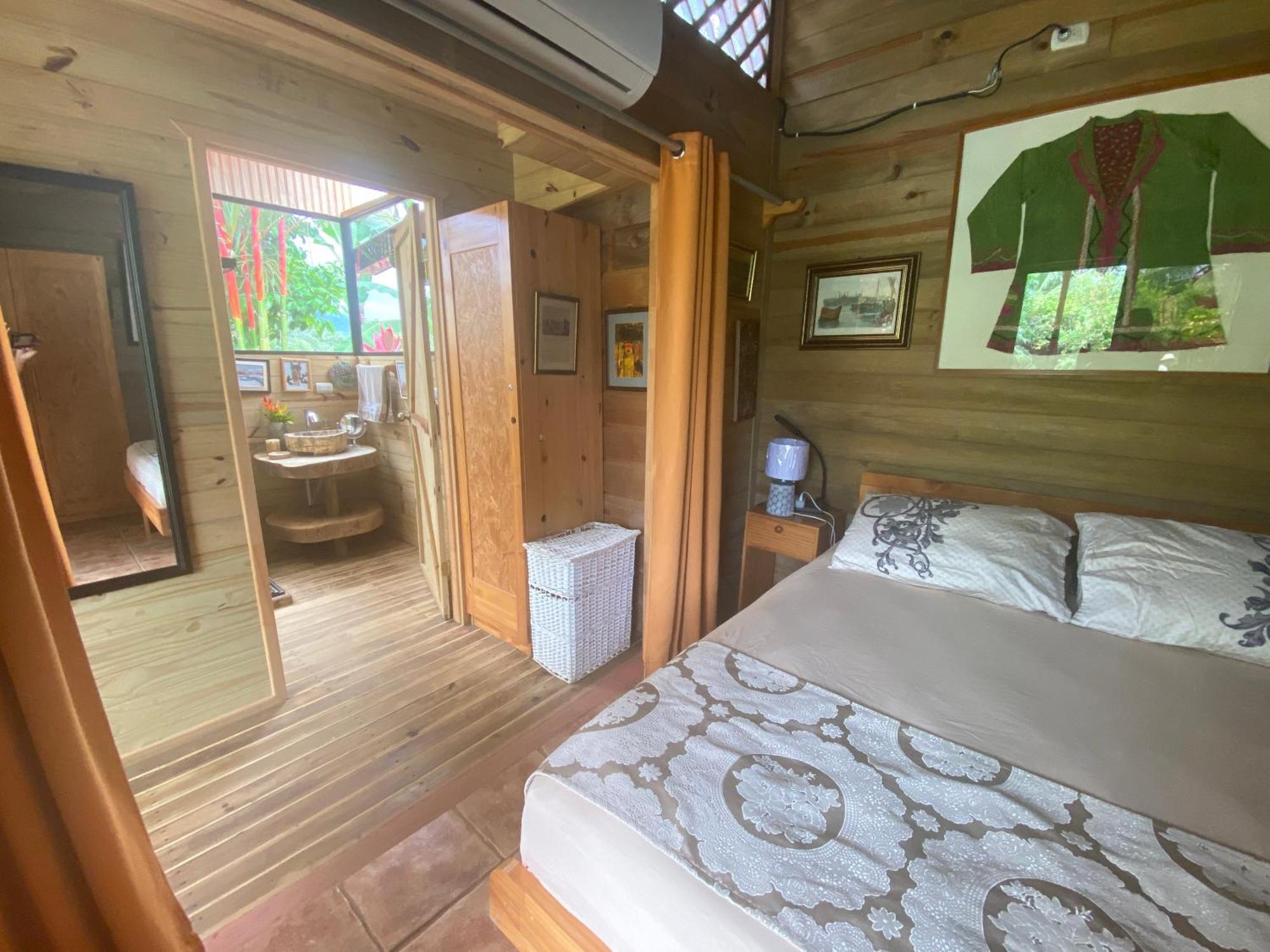 Uvita Oasis Retreat With Villa Cabins And Apartment Exterior photo