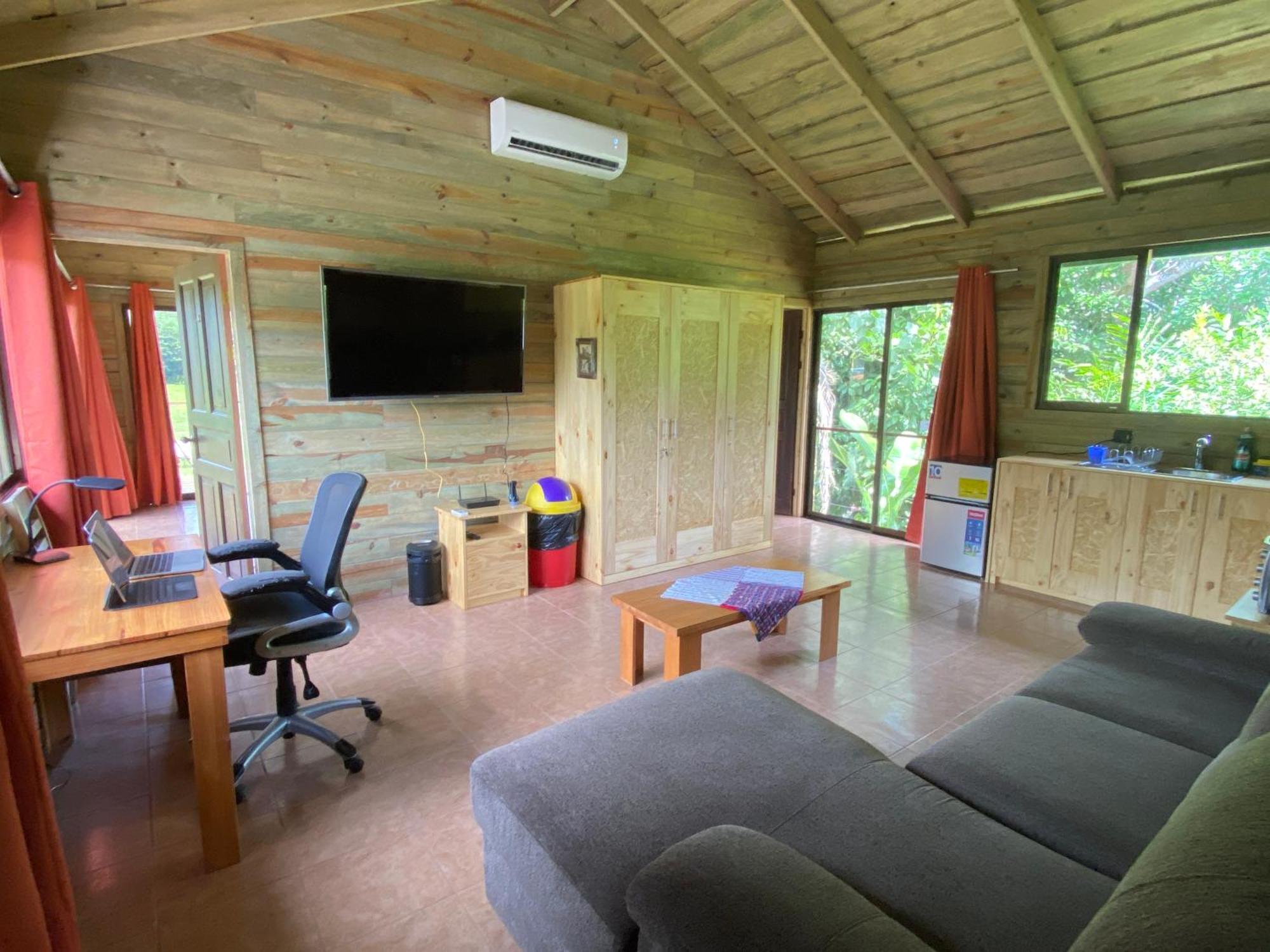 Uvita Oasis Retreat With Villa Cabins And Apartment Exterior photo