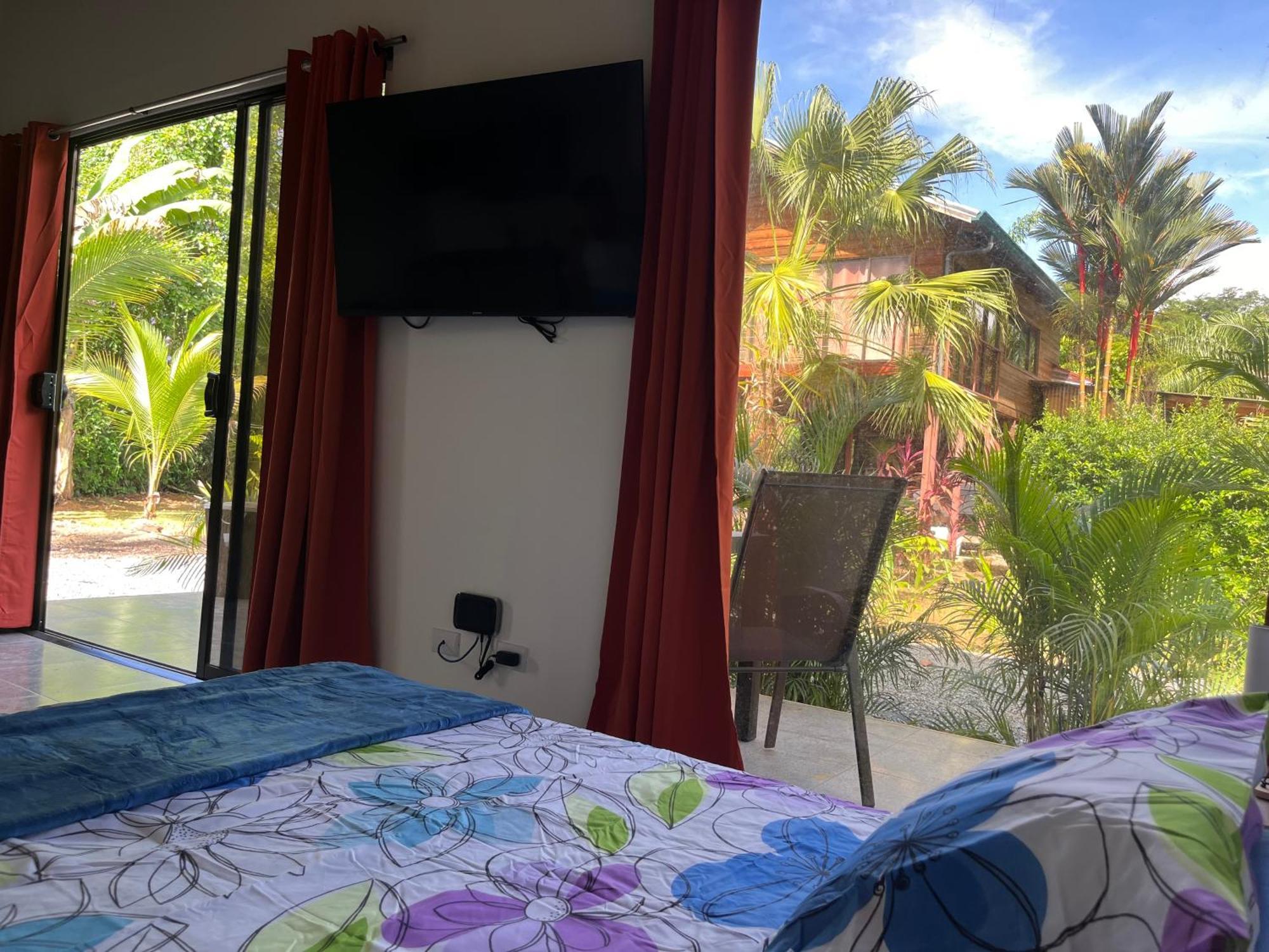 Uvita Oasis Retreat With Villa Cabins And Apartment Exterior photo